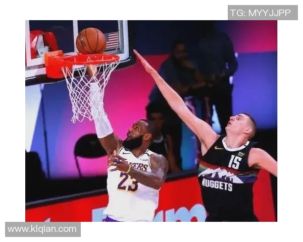 湖人掘金季后赛第三场激战回顾球星表现与战术分析